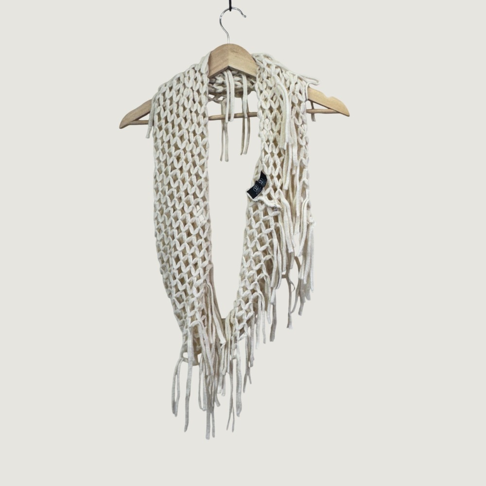 2 Chic Womens Infinity Scarf Open Knit Fringe Acrylic Cream White One Size